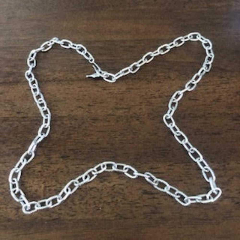 Sarah Coventry silver tone linked necklace with hook fastener